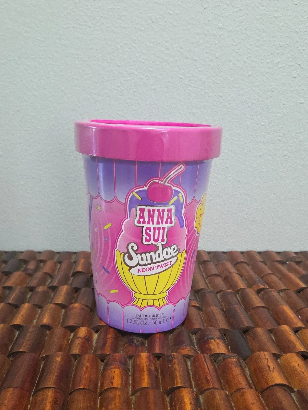 Anna Sui Sundaes Neon Twist